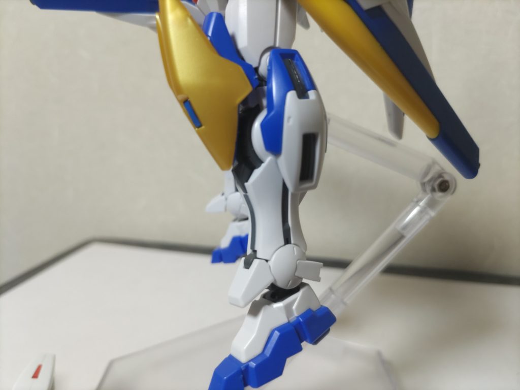 脚部ミサイルポッド脚部側面に搭載されているミサイルポッド