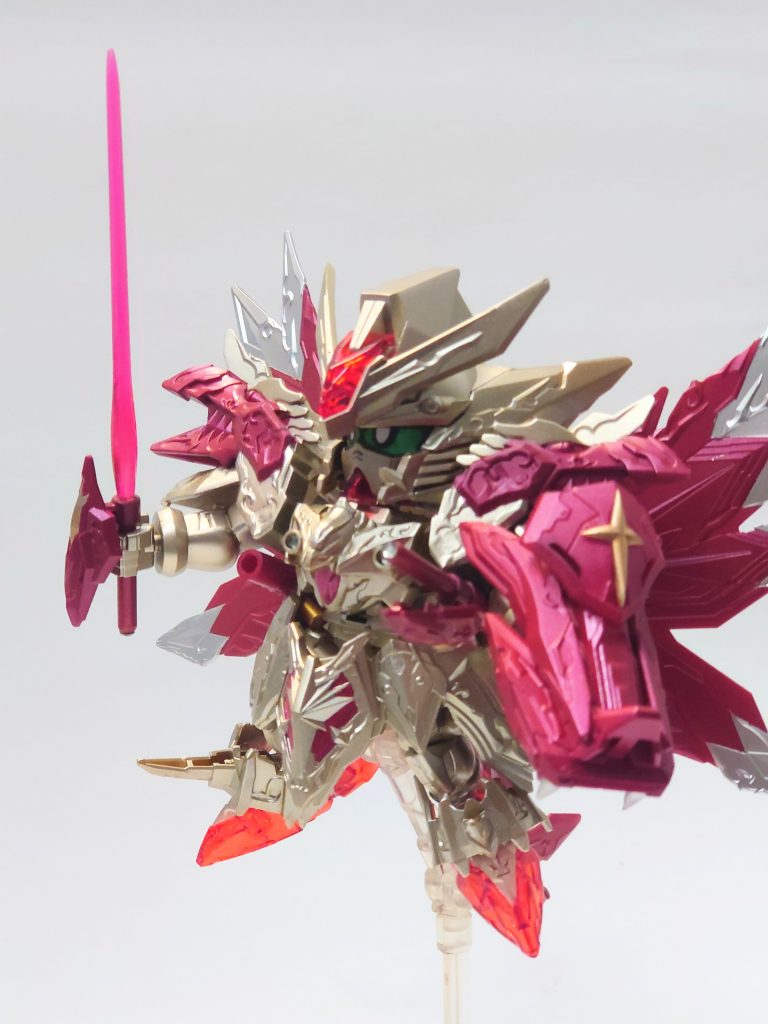 スペリオルドラゴンの理力が高まるとビームサーベルにパワーアップ！