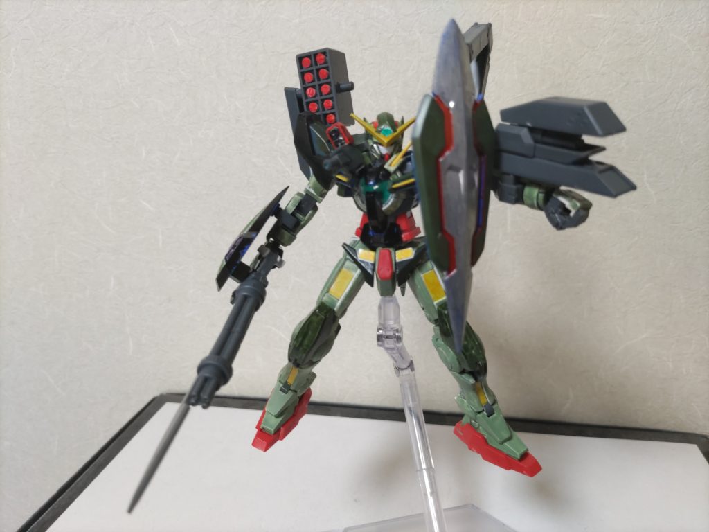 背部アームにGNシールドを装備