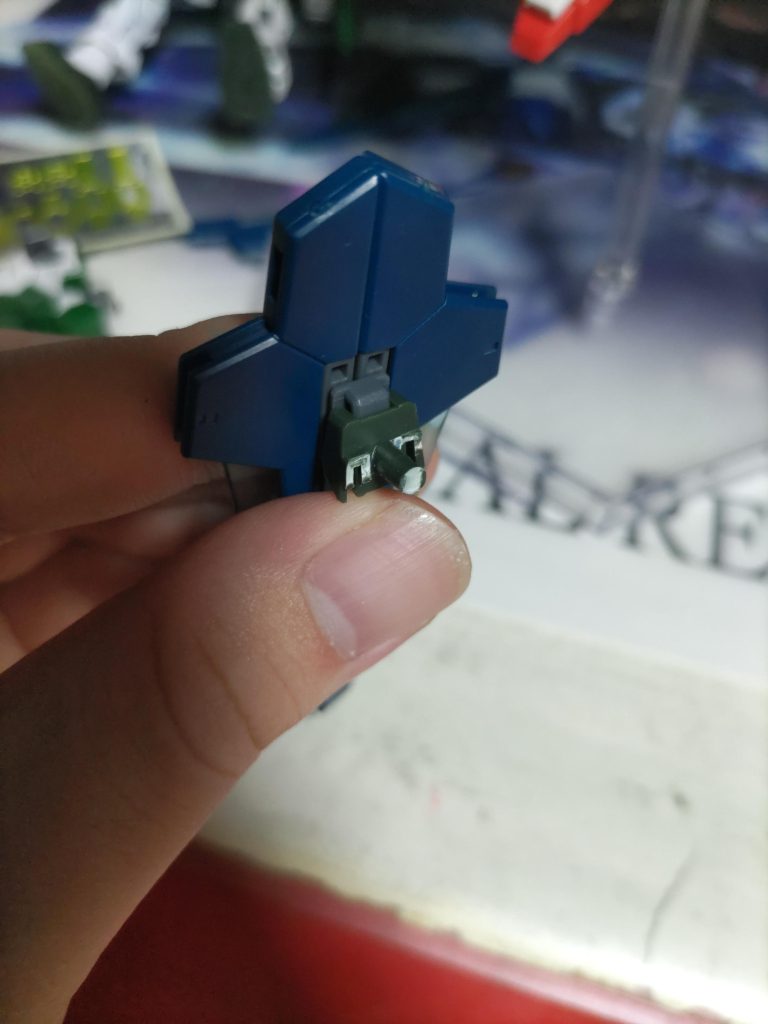 良い感じに切り取ってデュナメスの肩に接続