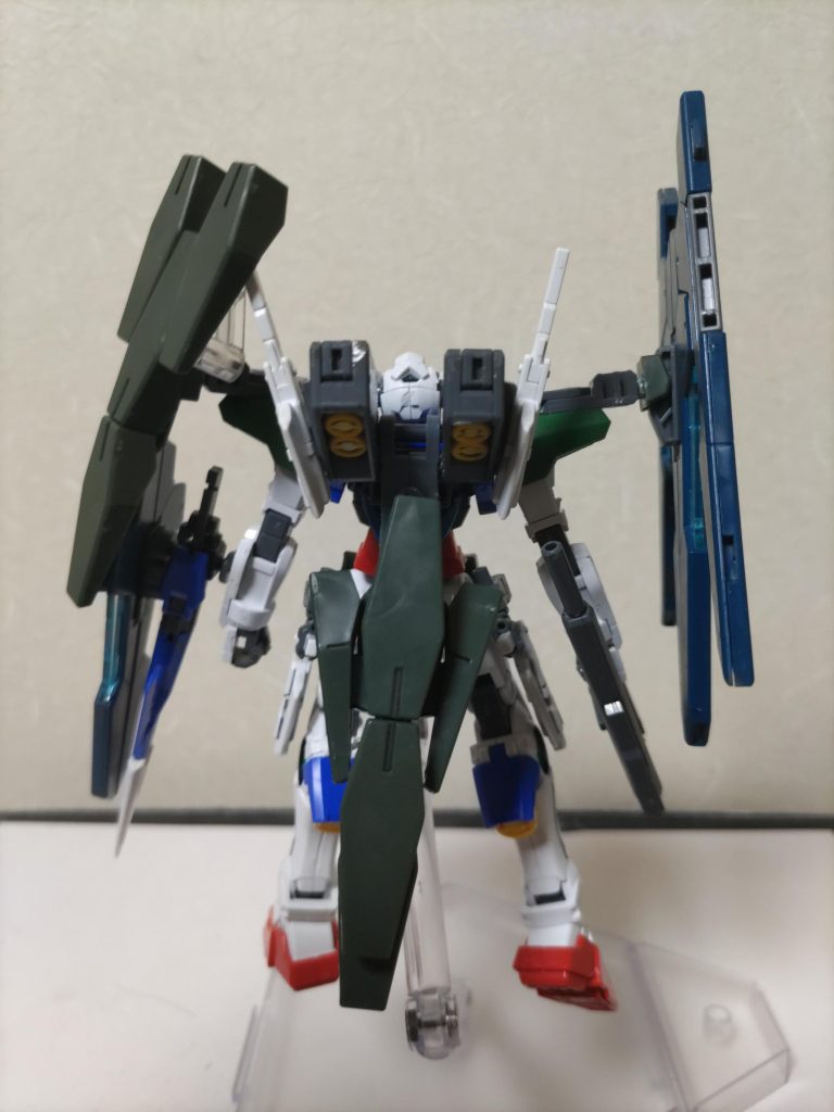 武装の配置はケルディムに近いようにしている