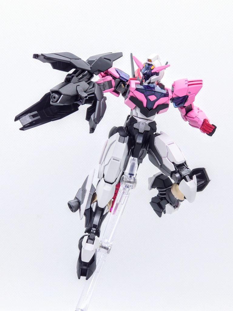 ビームブレイザー右腕の肘関節から換装します。