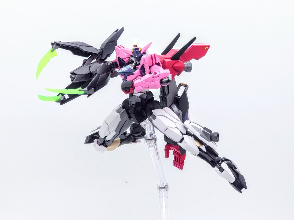 ビームクローのエフェクトはランナープレートから削り出しました。