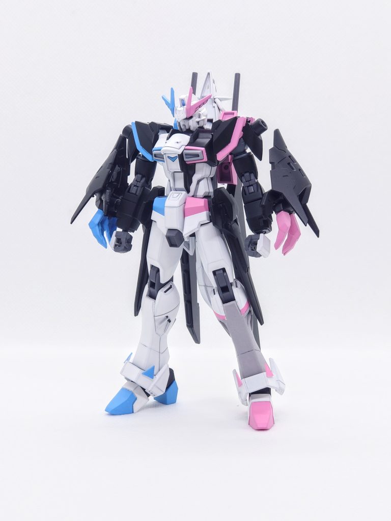 HGCEインパルスをベースに、HGガイアガンダム等をミキシングして可変機としました。