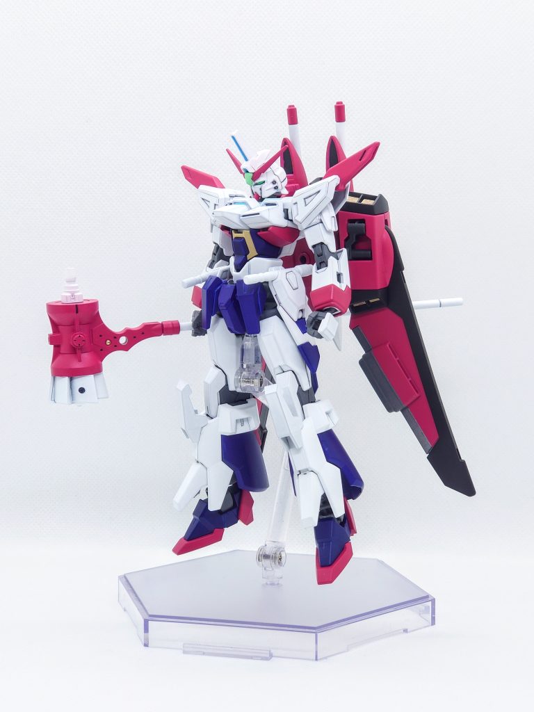 ベースはAGE-FXです。腹部や肩部にイニシャルのAのシルエットを入れてみました。頭部やリフターなどジャスティスの印象が強いパーツを入れてジャスティスに寄せています。