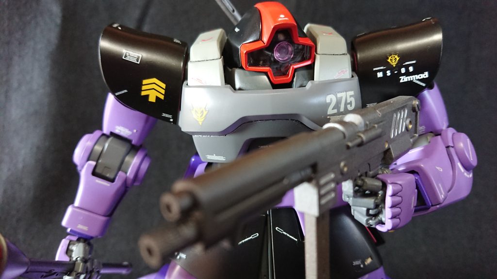 ラケーテン・バズよりマシンガンの継ぎ目消しは難儀しました。