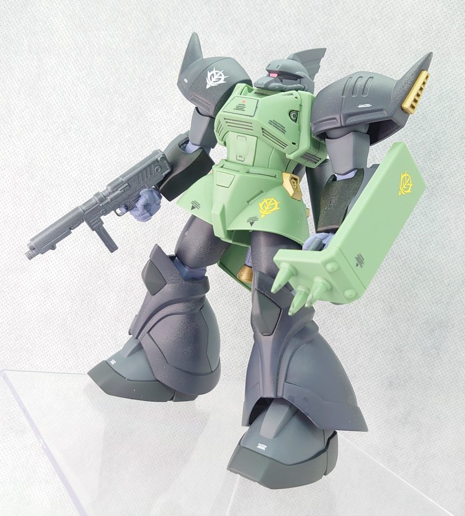 パックパックのアンテナのシャープ化、段落ち処理、合わせ目消し、部分塗装、墨入れ、デカール、トップコート仕上げてす。所々ムラもありますが、それも