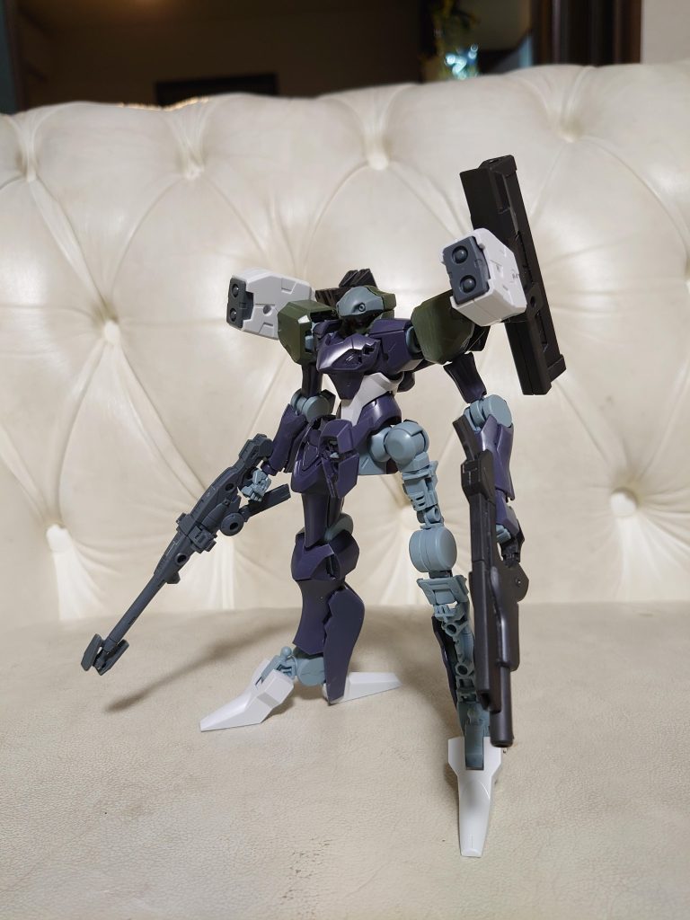 初期イメージです。肩武装はザウォートヘヴィのキャノンとミサイルですが、少し小ぶりだったので、別の武装を探すことにしました。