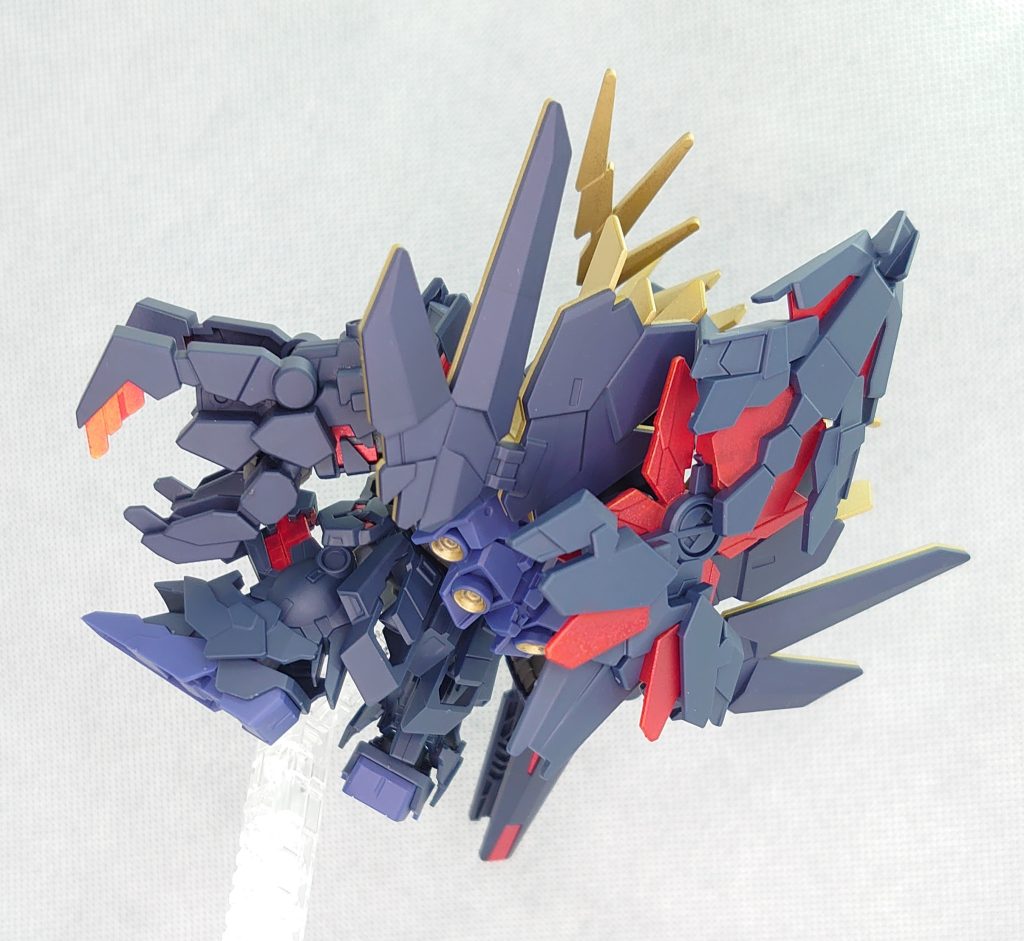 アームドアーマーDEも赤く染まっています。