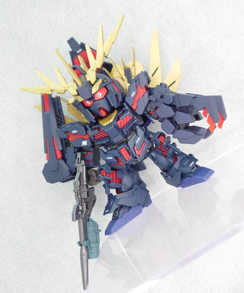 部分塗装、デカール（シール）、トップコート仕上げです。最終的には闇堕ちの瞳シール?のお陰でなんとかまとまったかな。と思っています。