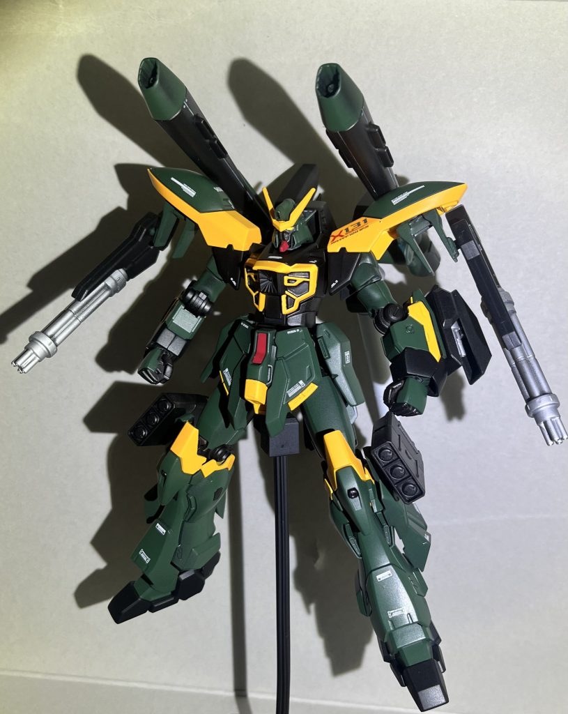 コマンドガンダムらしく、追加武装をネオジム磁石で取り付けれるようにしました。