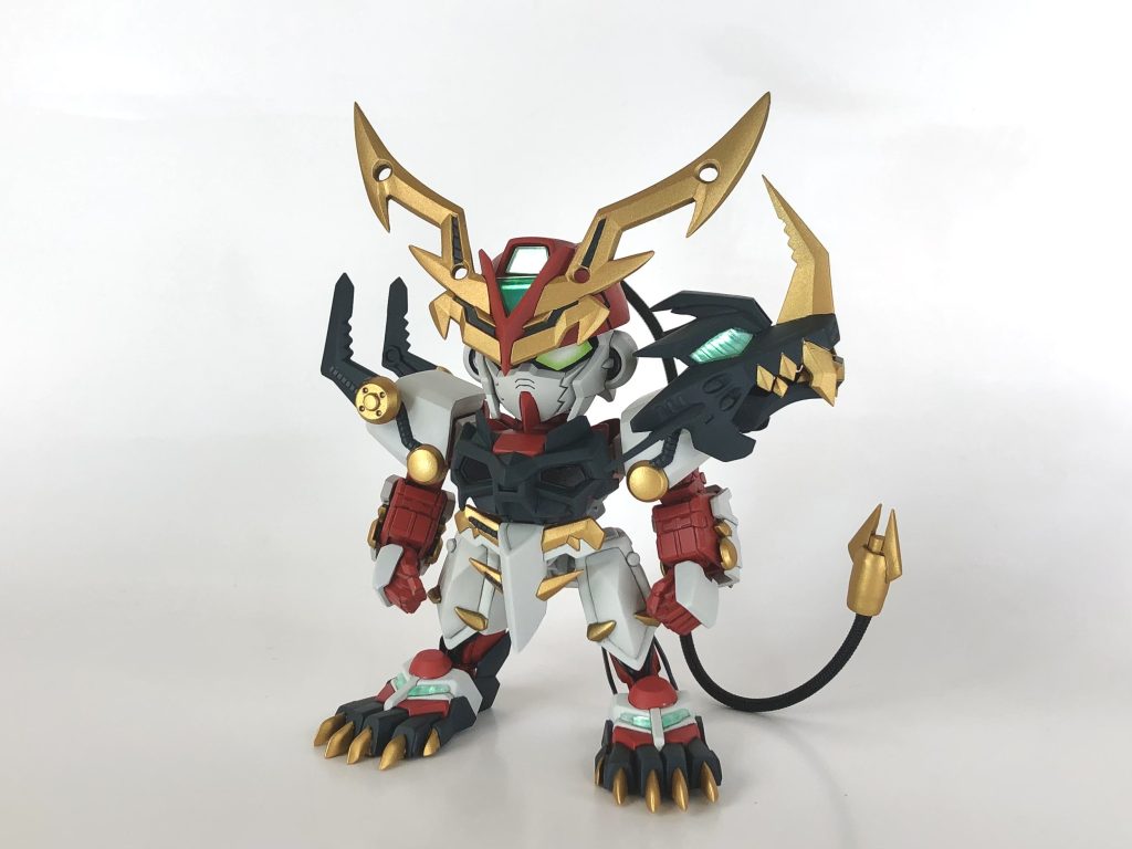 等身は漫画調のため、少し伸びてます緑の部分は瞳以外UVレジンでクリアパーツに置換しています