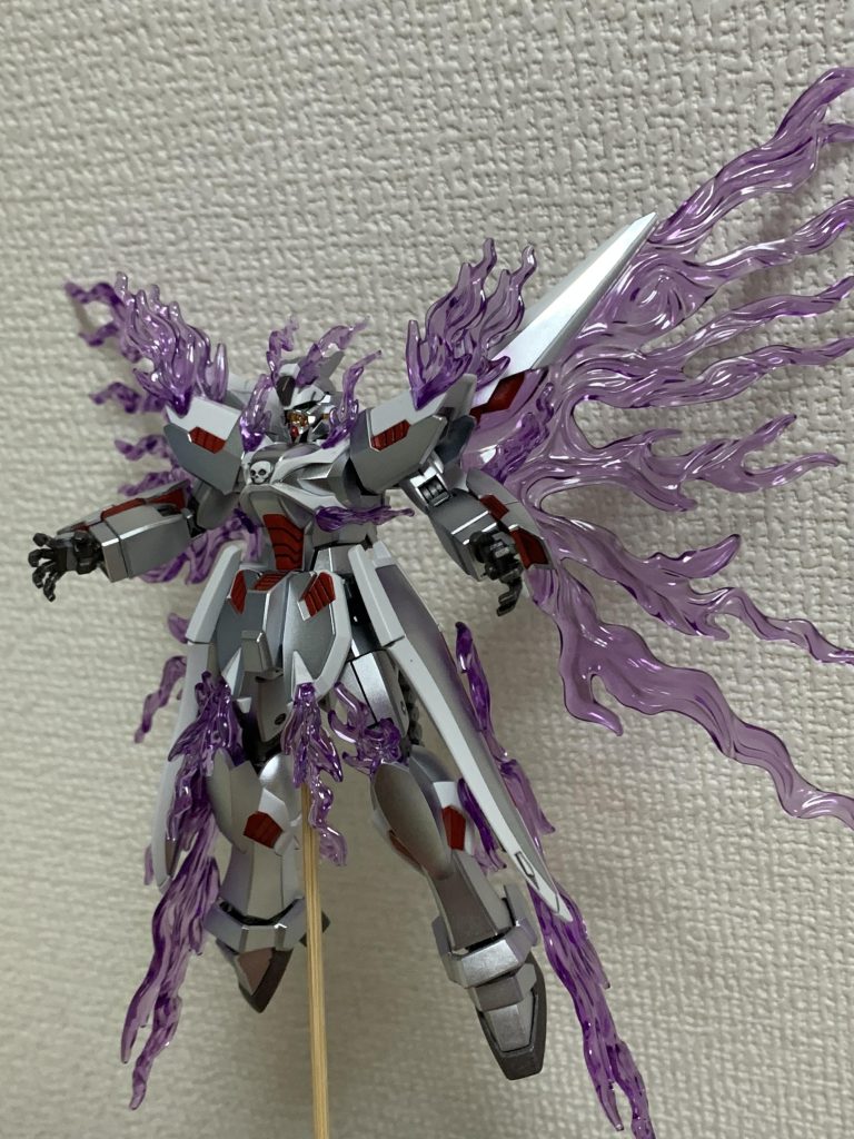 汚す前のファントムライト全開状態です。ポロポロ落ちるし干渉しまわってほとんどポーズ取れませんが格好良いです！