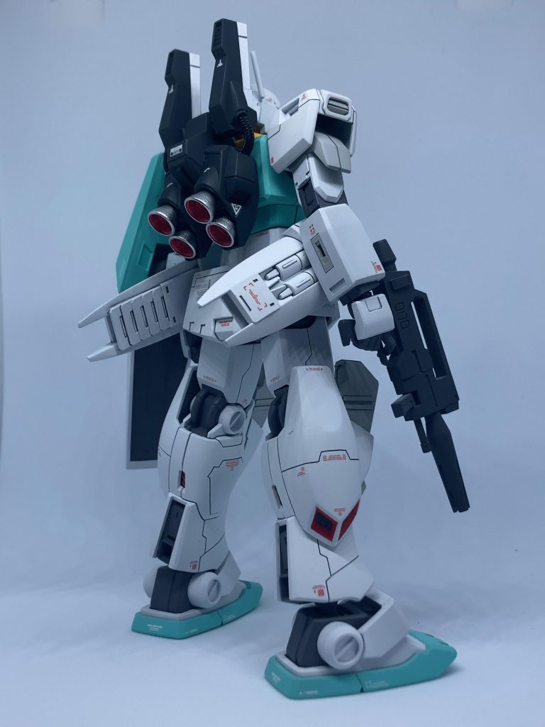 UC劇中版の装備。