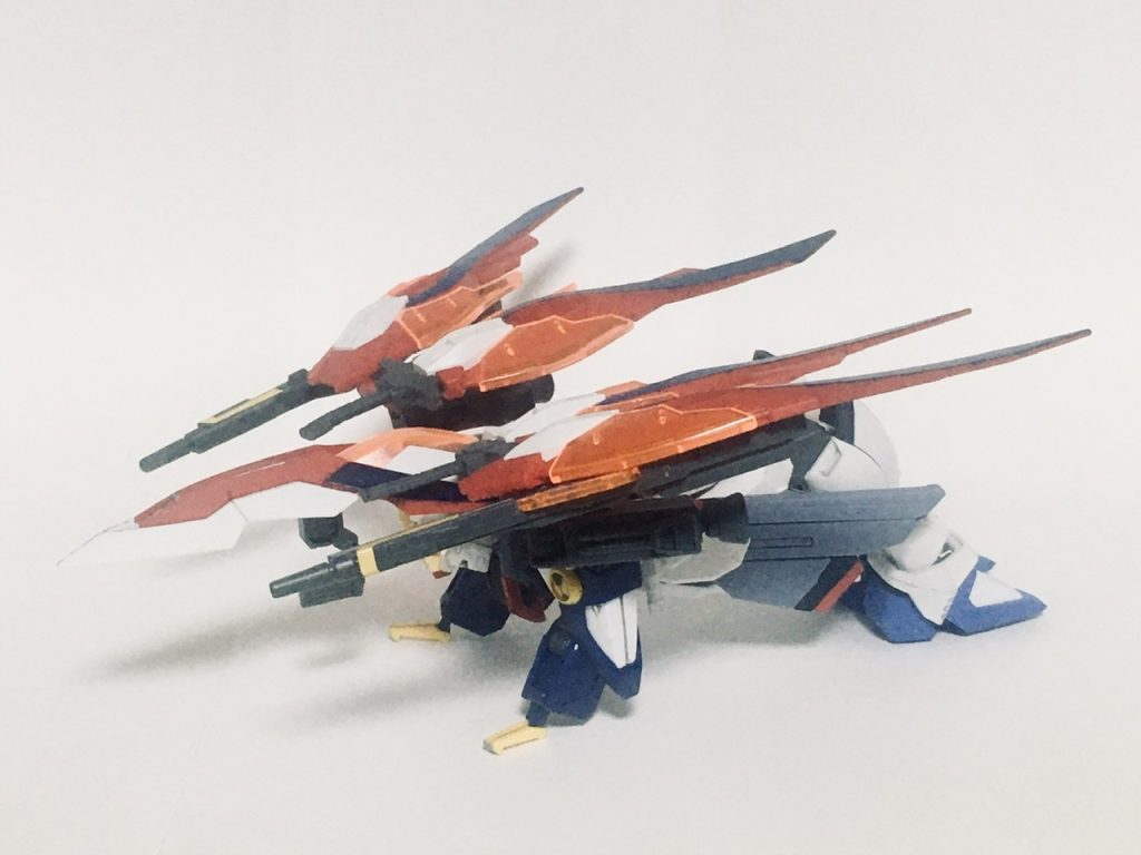 ビースト形態です。森林や砂漠といった悪い道を安定して走る形態になります。