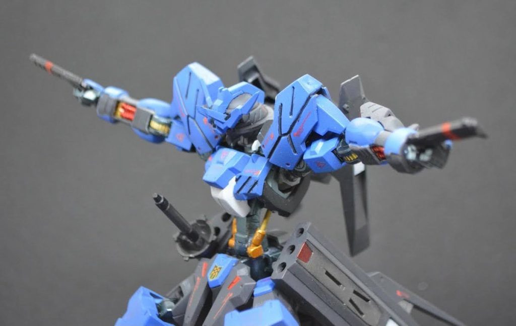 ミサイル？を全て撃ち落としたシーンの再現です。2丁拳銃って使うMSってほんとかっこいいですよね