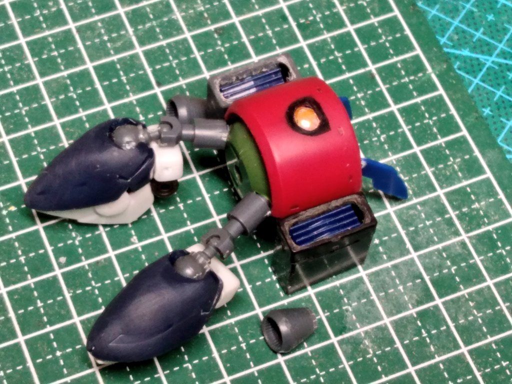 ジョイント以外のパーツはすべてガンプラパーツのミキシングで作っています。