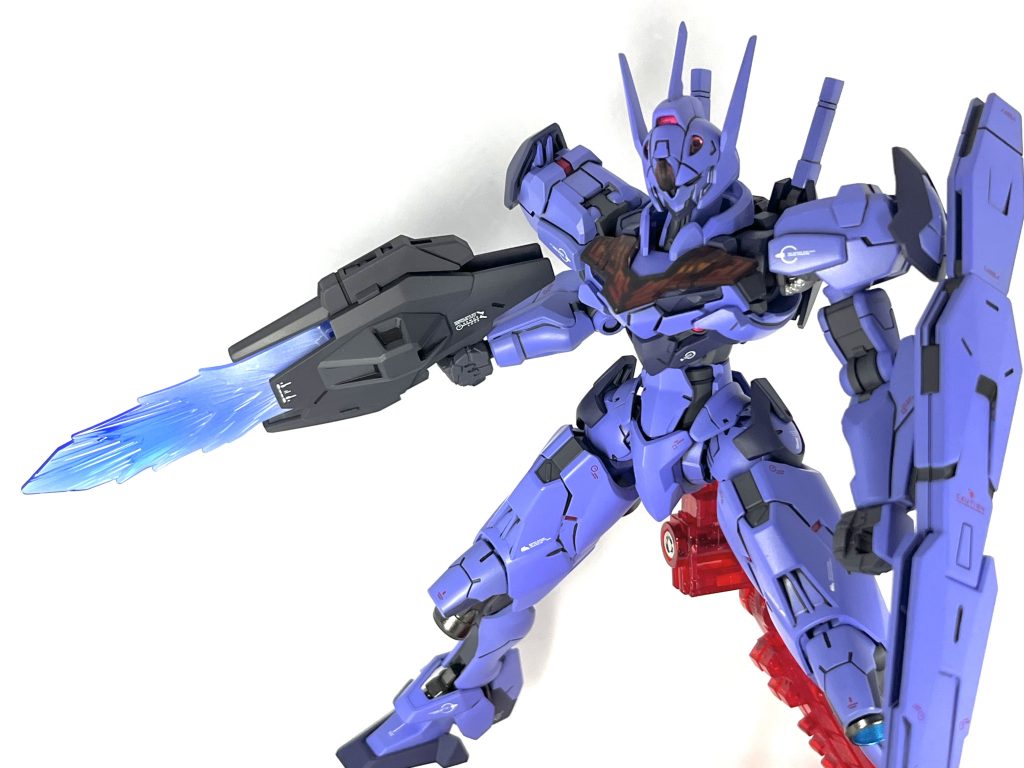 レシーバーガンのビーム刃展開。よく見る根本を白で塗装するやつ、やってみました。