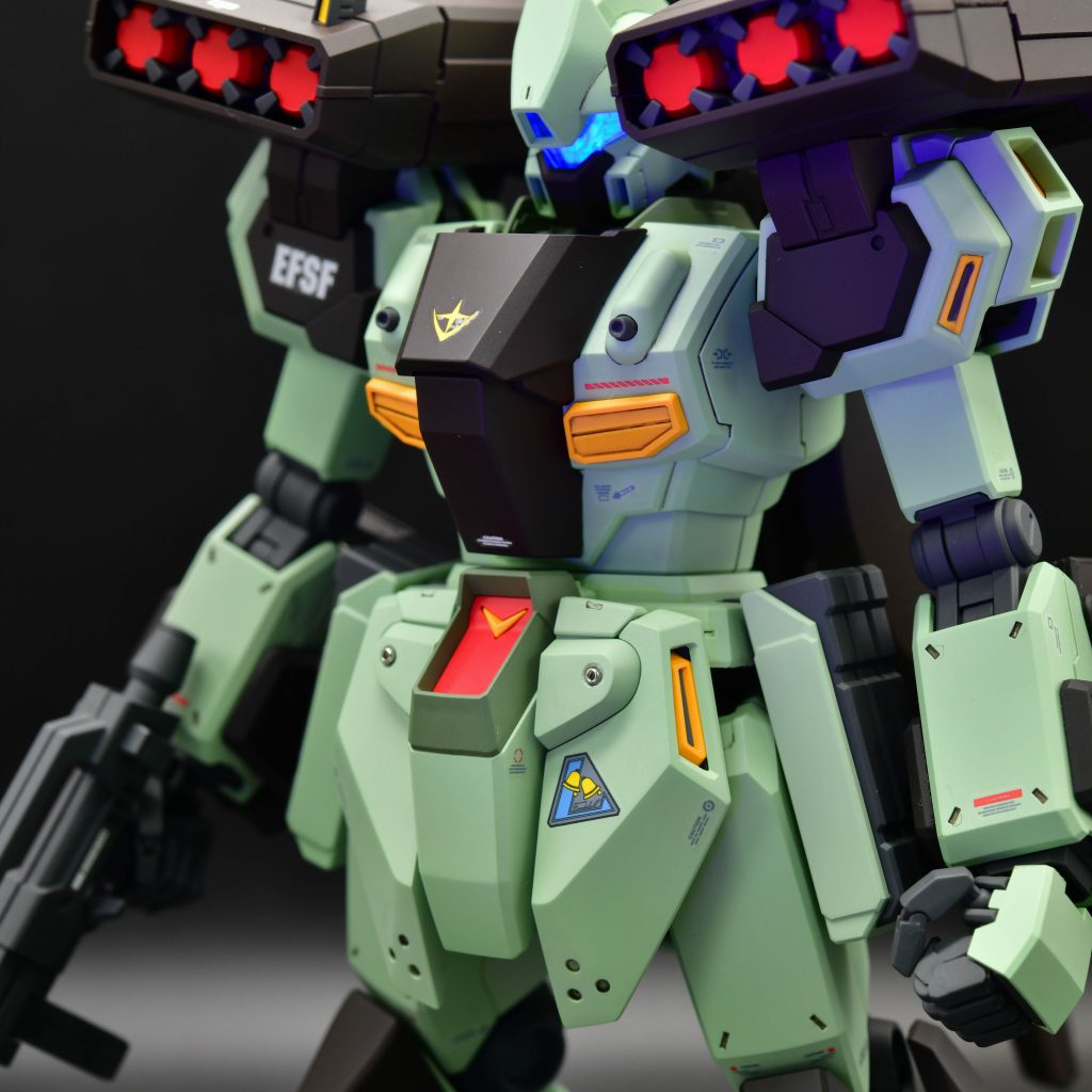 ディテールアップはほとんどやっていません。唯一フロントアーマーに潰し玉を配置。