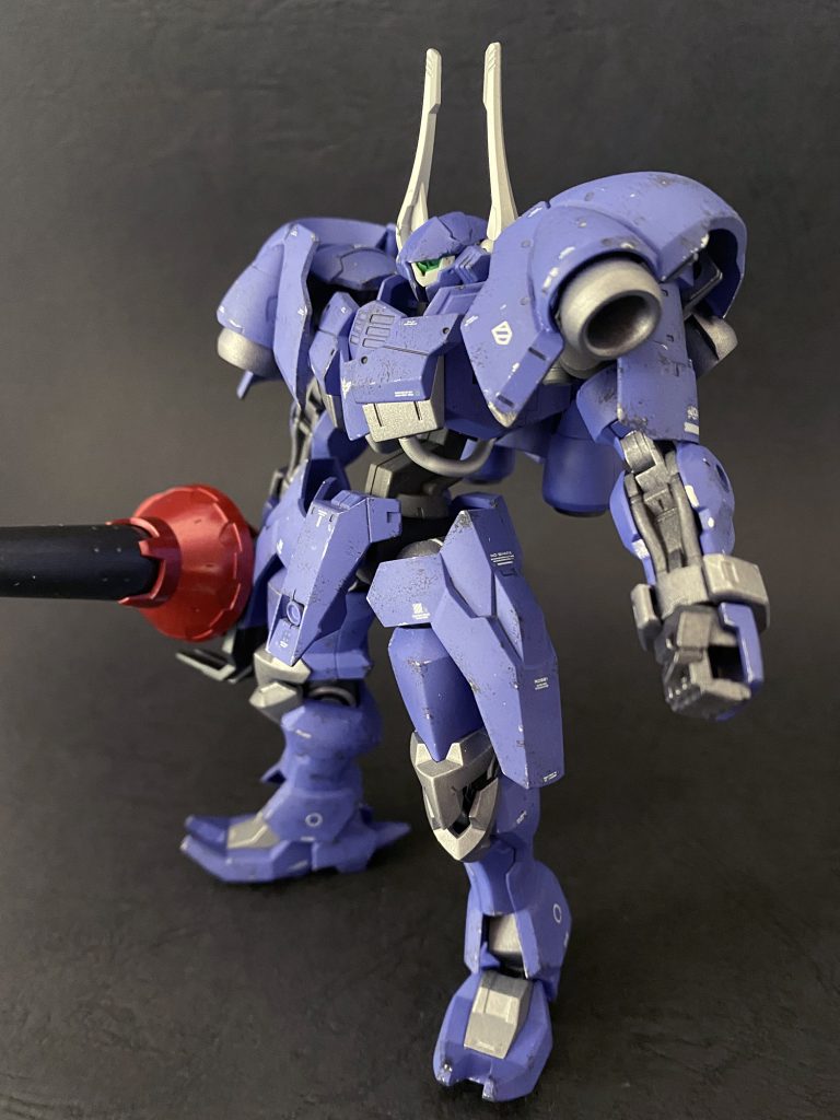 メタリック部も含めてツヤ消しに。