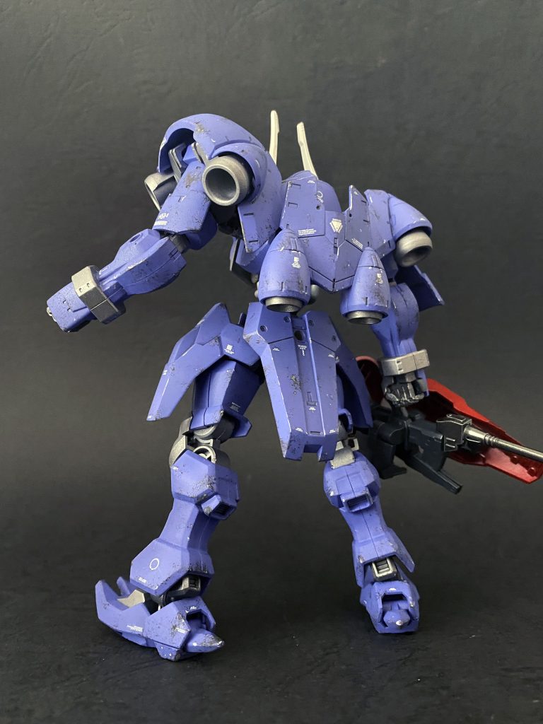 背面。