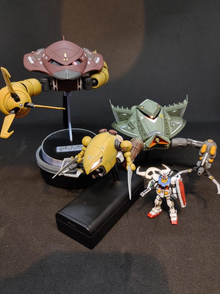 スケール感出すとこんな感じなんですかね？ガンダム少し大きめです。