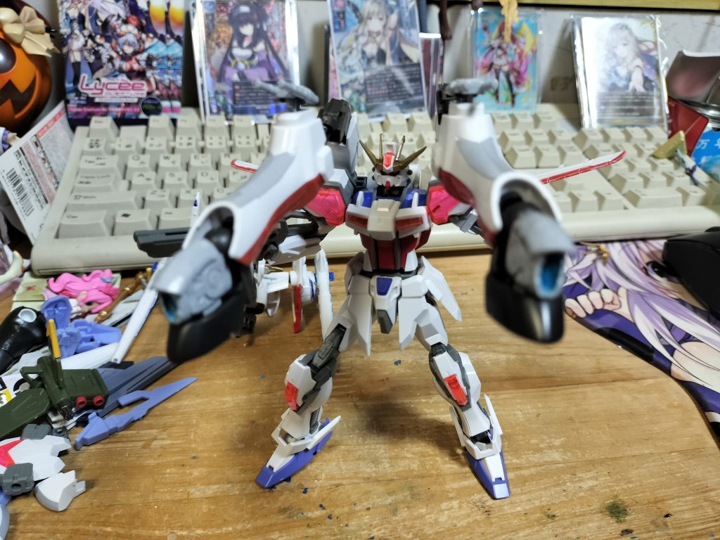 まずローエングリンとカタパルトとゴッドフリートを搭載したストライカーです　まあカタパルトからなにかモビルスーツが出るてことは流石にこのサイズでは無理です(；・∀・)　