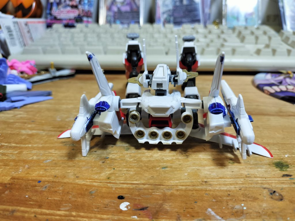 後ろはなんかそれポイ？