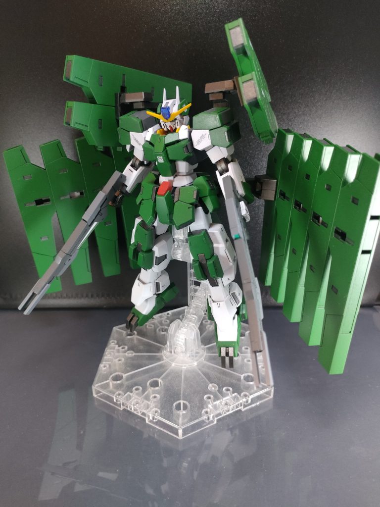 塗装前は結構暗いグリーンだったので明るめのグリーンに塗装 