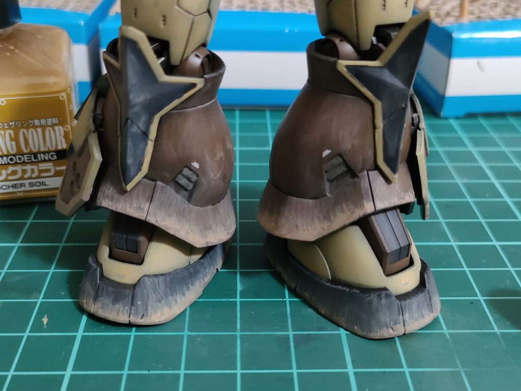 今回のウェザリングにはタミヤのウェザリングスティックも使ってみました。いい感じに出来たと思います😊