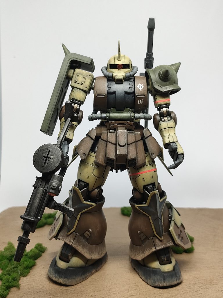 砂漠小隊の隊長機という脳内設定(実際に隊長機なんですが😅)で腕と腿に赤ラインのデカールを入れてみました。