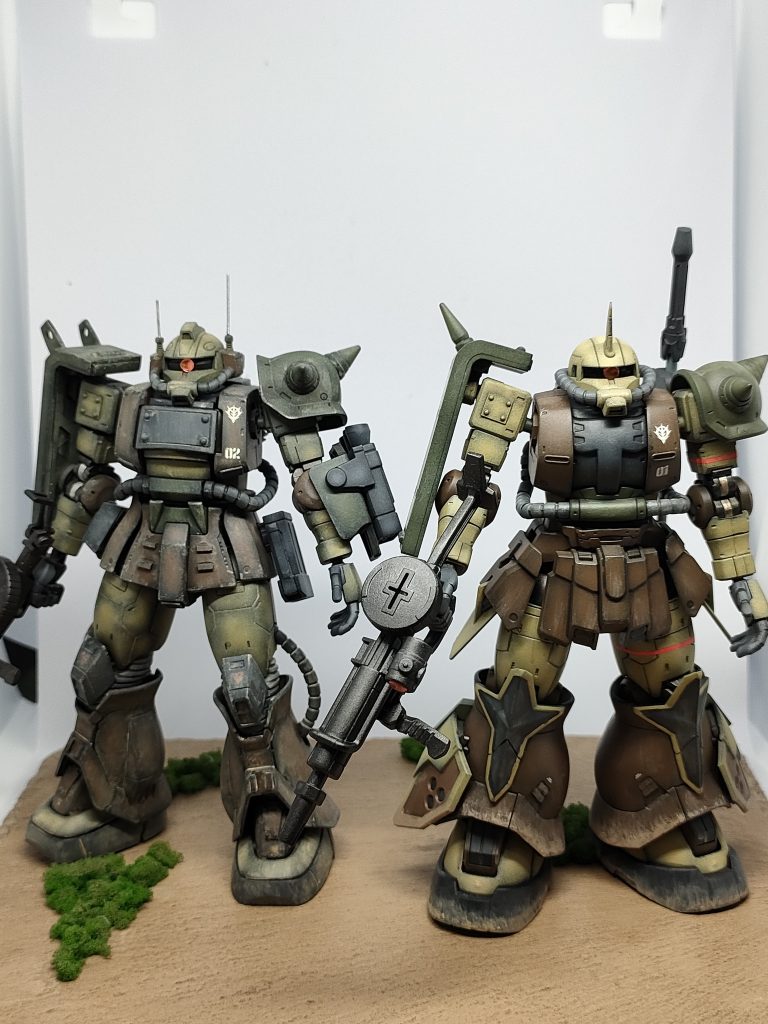 初投稿の砂ザクと並べてみました✨