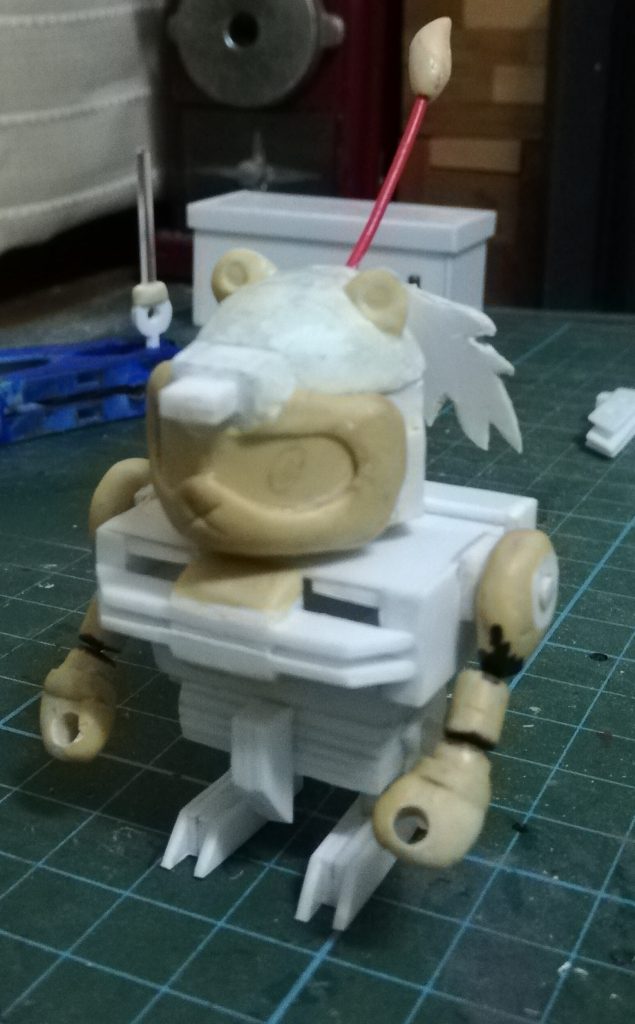 腕は組む前塗装改めて見ると雑だな