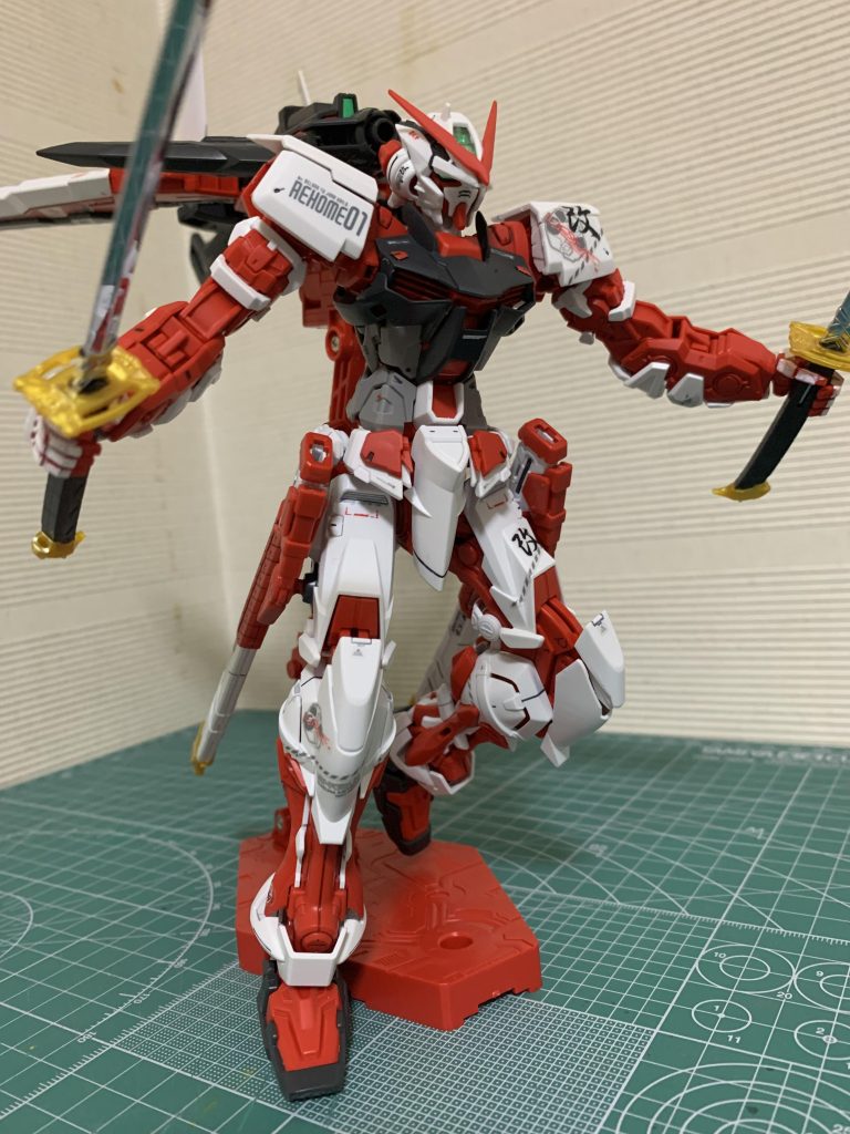 MGガンダムアストレイレッドフレーム–3枚目/制作者：のん