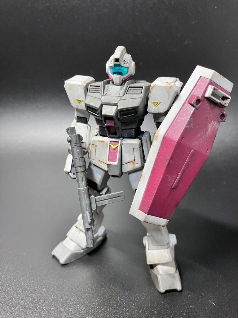 本体は合わせ目消しくらいでほぼ手つかずウェザリングカラーとウェザリングマスターとリアルタッチマーカーでウェザリングしてます。ウェザリングにおける三種の神器。