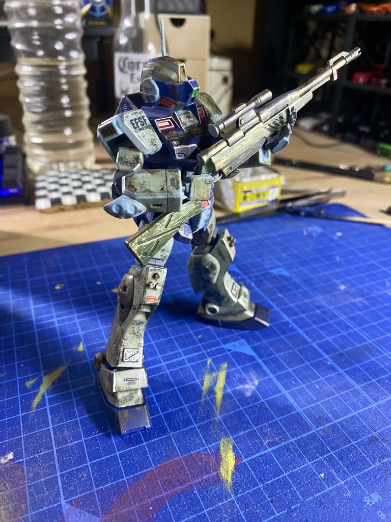 膝部分に陸戦型のようなスパイクを取り付けました。 