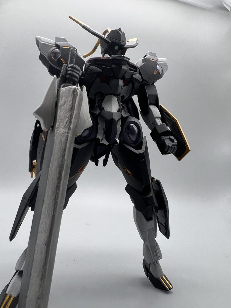 機体はシタデルカラーの筆塗り全塗装機体カラー①(黒):ABANDON BLACK機体カラー②(白):GREY SEER機体フレーム(灰):MECHANICAL STANDARD GREY排熱部(金):RETRIBUTOR ARMOURスラスター内(赤):KHORNE RED粛清剣刀身部等(銀):IRON HANDS STEEL 