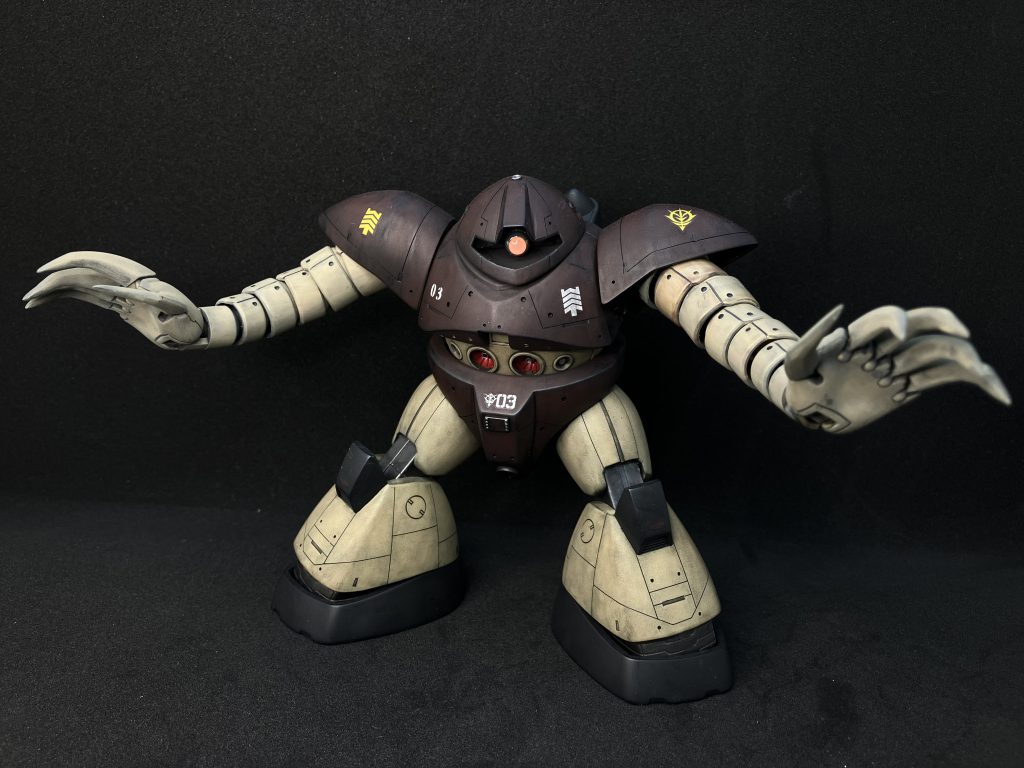 腕の部品を一つ、追加して腕を延長しています。