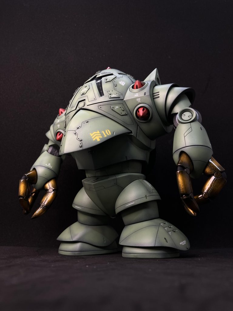 スジ掘りは沢山の作例を参考にし、自分のオリジナルも加えました。