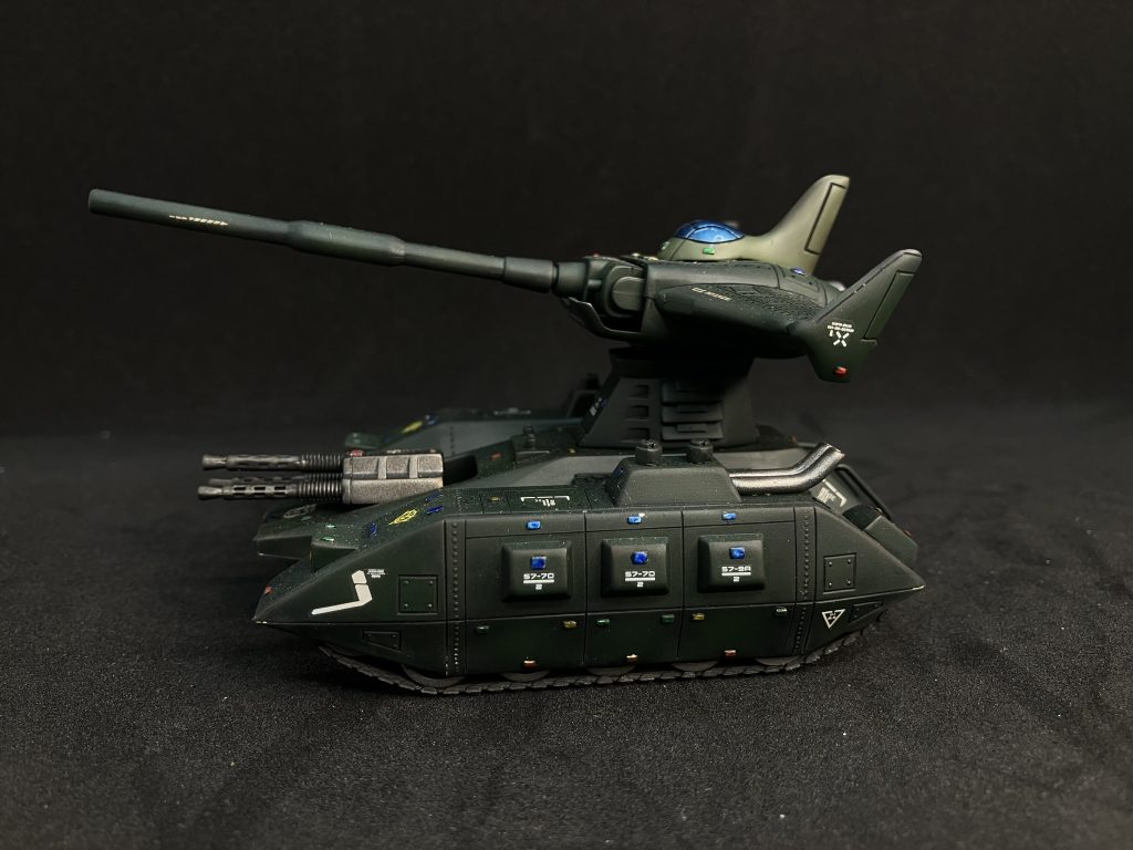 手を加えたのは、いつも通り若干のスジ彫り。プラ板工作。市販部品でのディテールアップ。