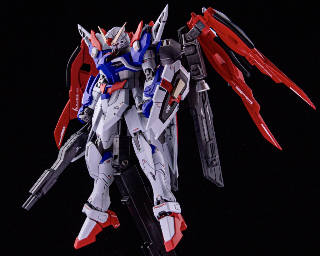 HGデスティニー＋ウイング炎＋ウーンドウォート＋RGデスティニーのミキシングです。