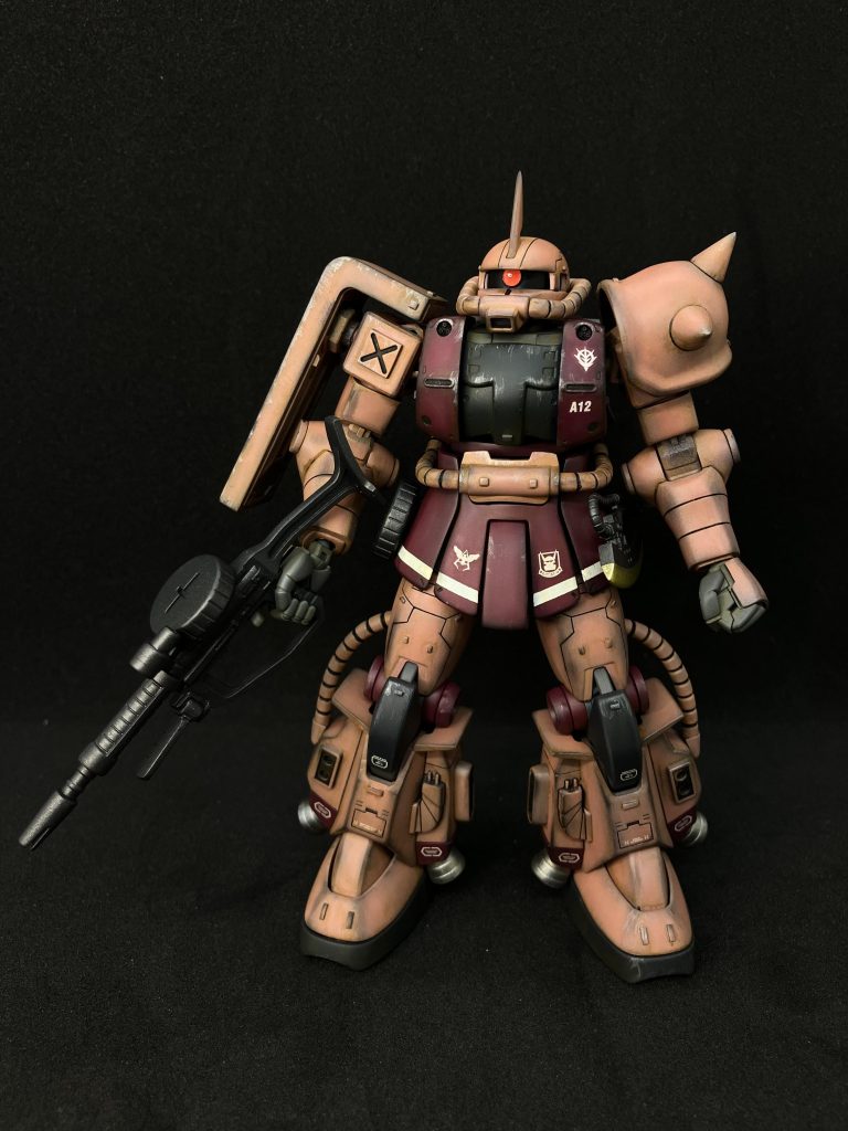 胸部の部品はORIGINザクの余剰パーツを転用しています。