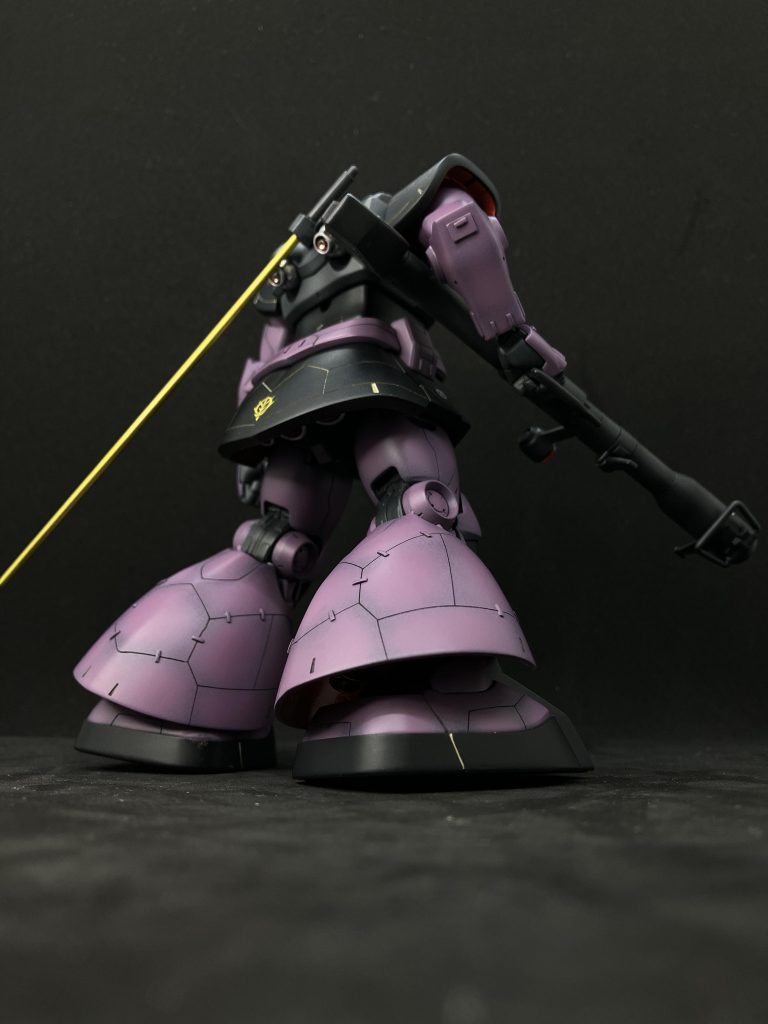 やっぱりドムはカッコいい。造形が素晴らしい。ちょっといじると、なお、カッコいい。