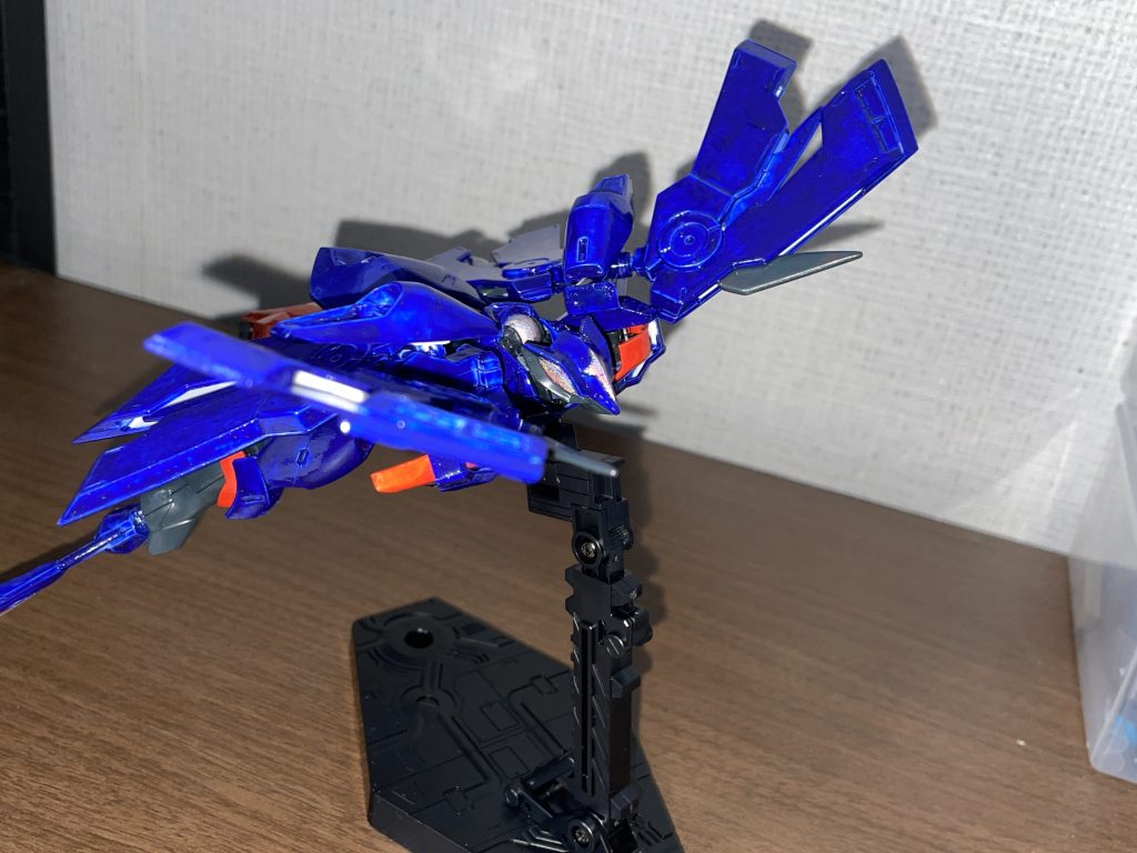 メインウェポン兼バックパック兼邪神様何故邪神かと言うと、正面から見て尻尾（足だけど）とかに透明なエフェクトとかが出てたら、ガメラのイリスが見えてきたから…まぁ、透明なエフェクトパーツなんて、作れる技量はありませんが…💦