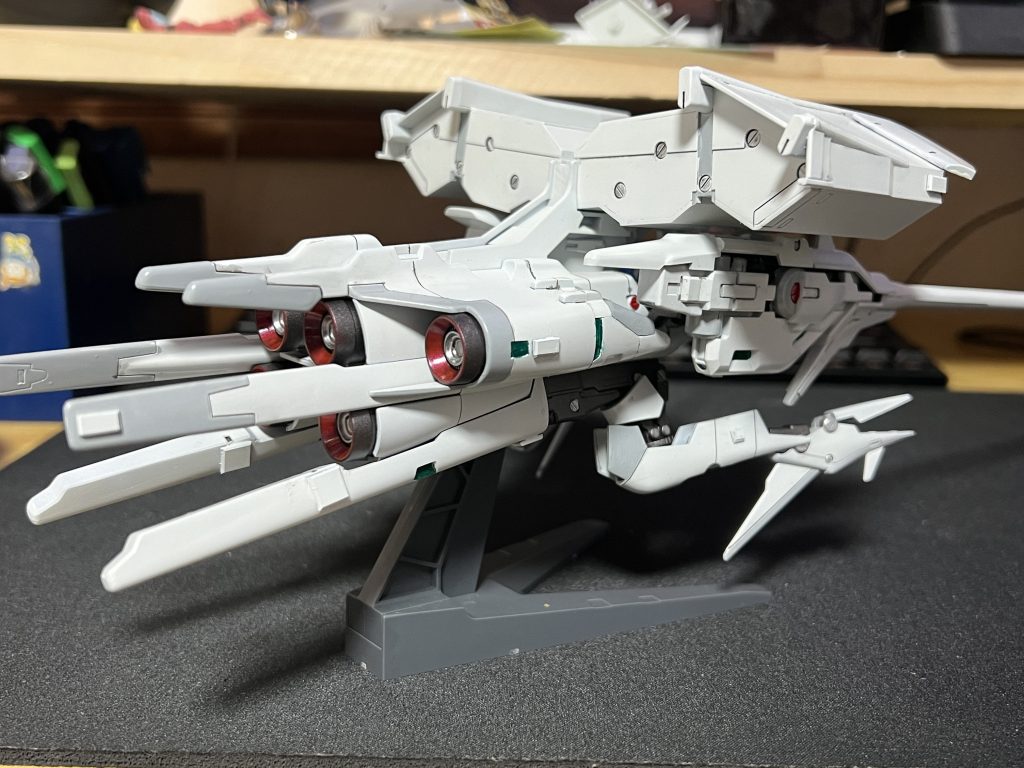 右後ろグリーンを塗ったのはサイコフレーム感が好きだから笑