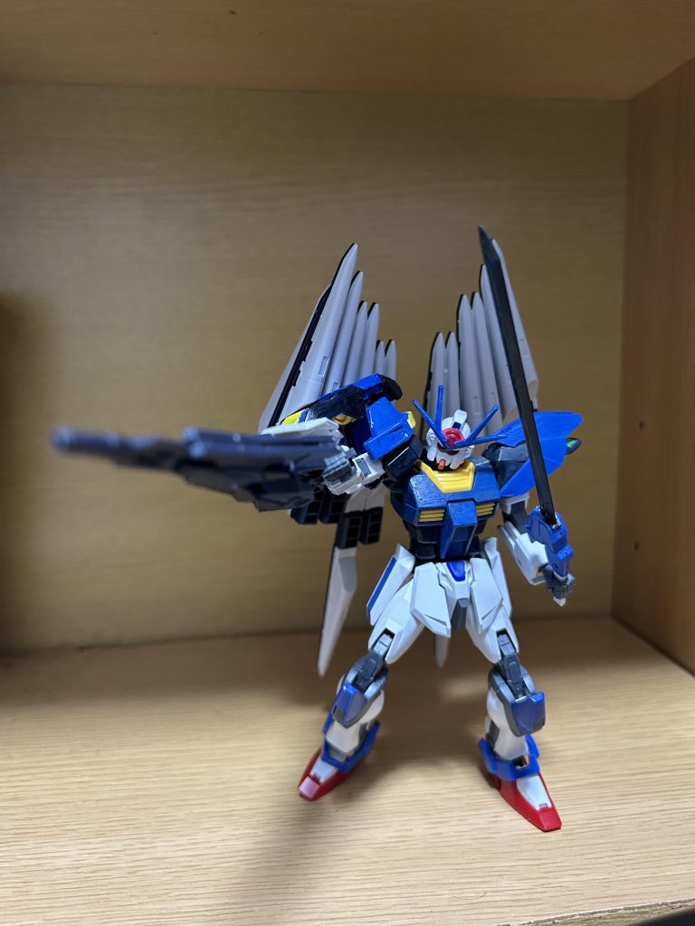 右腕に取り付けていたライフル展開してからの射撃!!