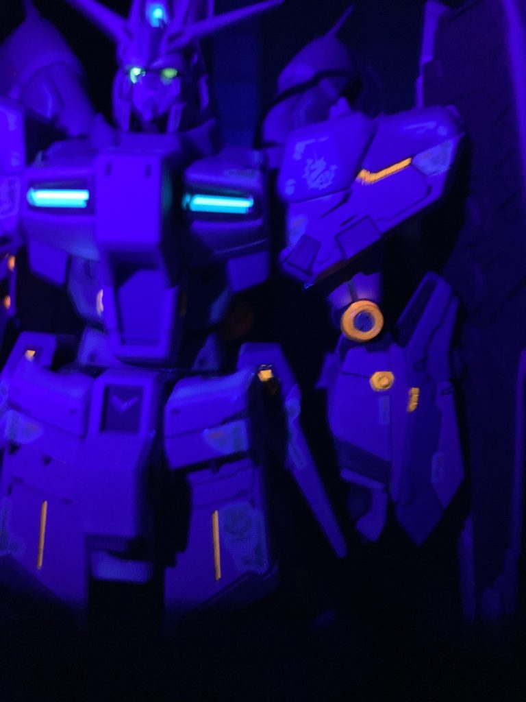 サイコフレームをイメージしてみました。