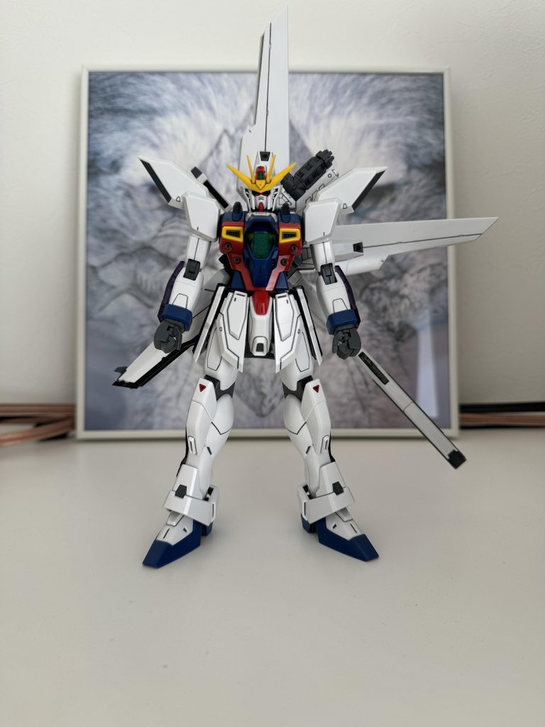 ガンプラ制作から離れていた時に発売されたエックス。復帰しち時には市場に出回っておらず、最近中古で見つけたものを少し割高で買ったしまいました😅それでもどうしても作りたい機体で後悔はしていません!
