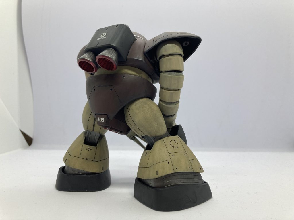 エナメル塗料がプラモを浸食する事を知りませんでした。