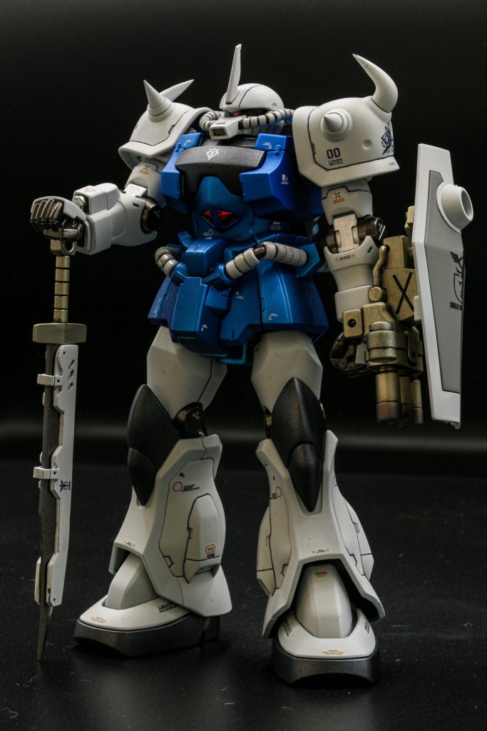 白…グレーサフ、ニュートラルグレーⅠ+紫少々青…黒、シルバー、色乃源シアン+クリアパープル少々黒…メタルブラック内部フレーム…ガンメタリック武装…シャンパンゴールド、焼鉄色内部フレームのみ光沢であとはマットに仕上げています。青部分はキャンディ塗装でマットに仕上げました。